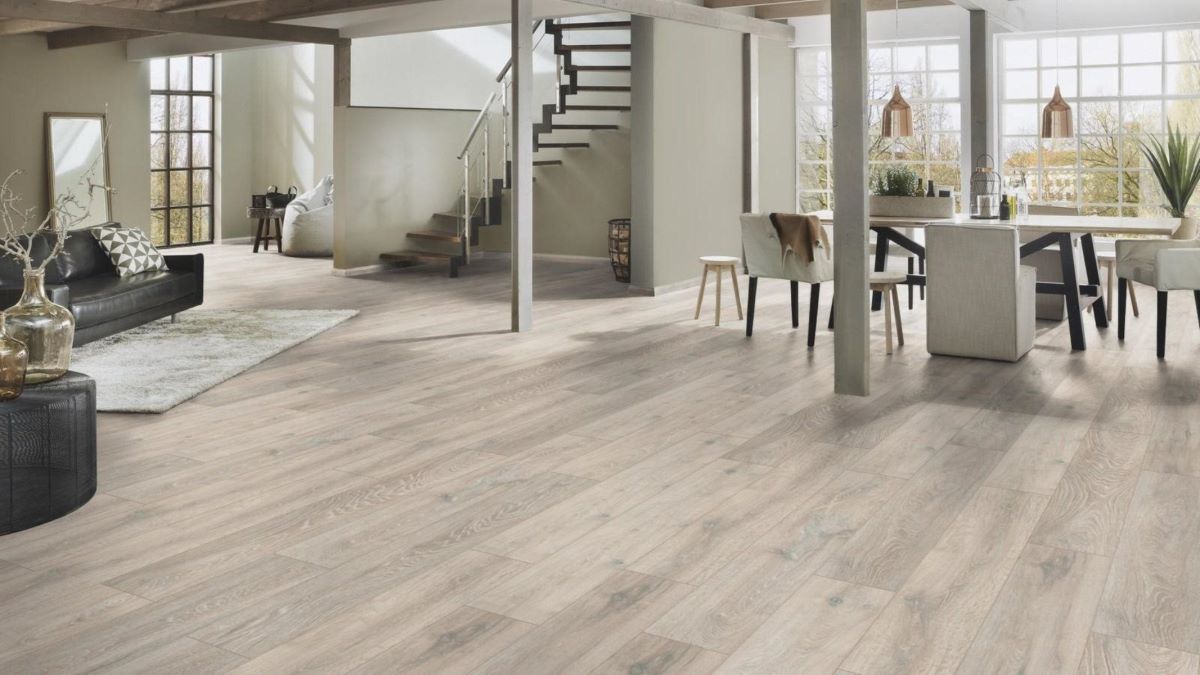 Ламинат "Kronospan" Super Natural Classic Дуб Колорадо 5543 (1285*192*8 мм) — купить в Абакане