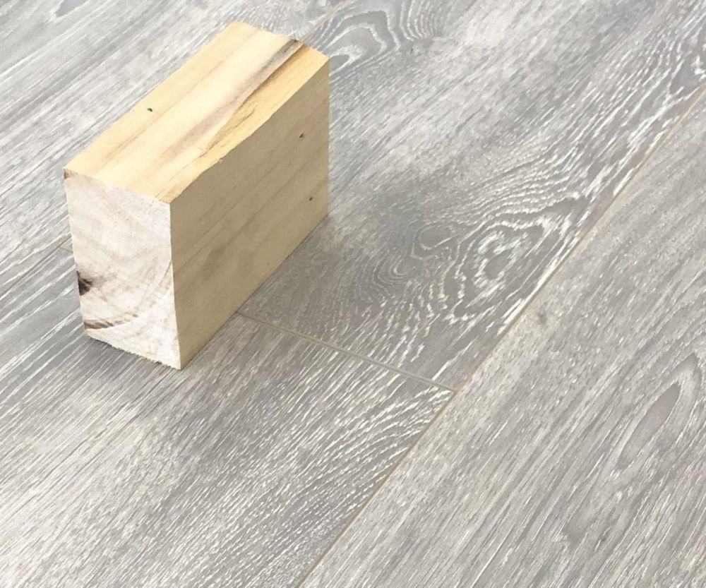 Ламинат "SunFloor" 8/32 4V Дуб Гвинея 34 (1380*193*8 мм) — купить в Абакане